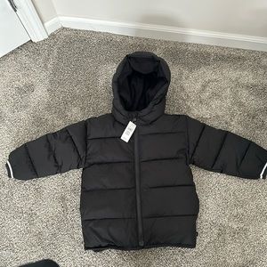Gap 4T winter jacket in black.